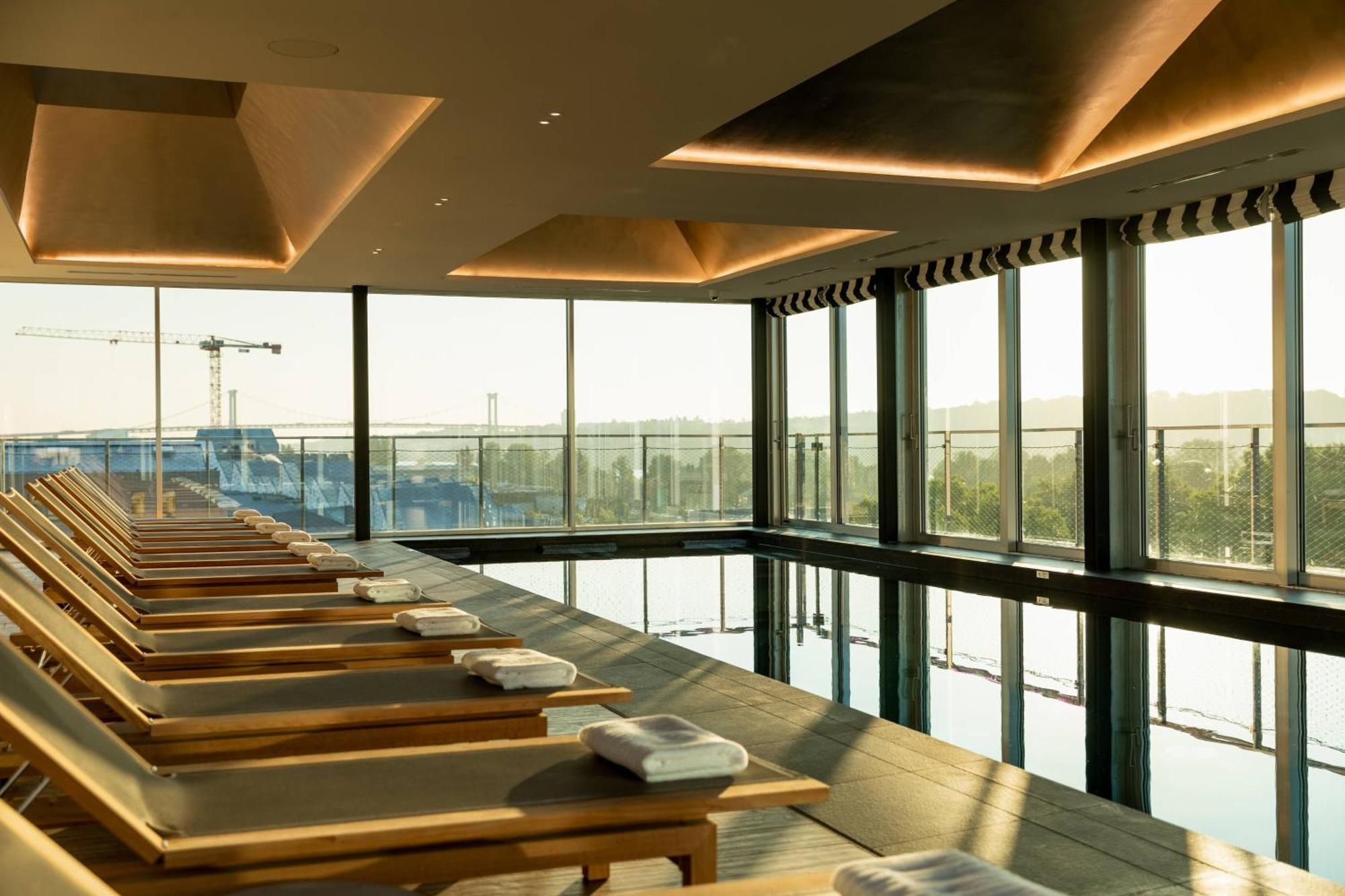 Renaissance Bordeaux Hotel ภายนอก รูปภาพ